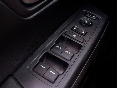 Used 2024 Honda CR-V EX image 9