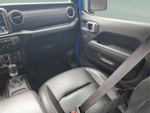 Used 2021 Jeep Wrangler Unlimited Sahara image 10