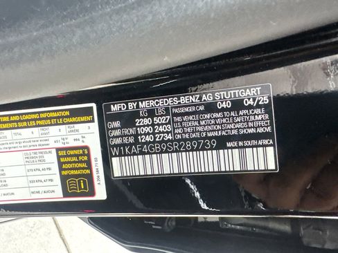 Used 2025 Mercedes-Benz C 300 Sedan image 81