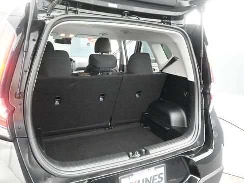 Used 2025 Kia Soul LX w/ LX Technology Package image 23