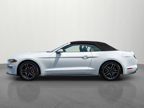 Used 2022 Ford Mustang Premium RWD image 4