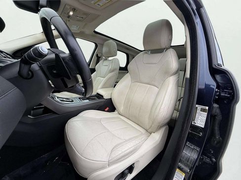 Used 2018 Land Rover Range Rover Evoque HSE image 20