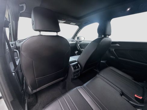 Certified 2023 Volkswagen Tiguan SE R-Line FWD image 24