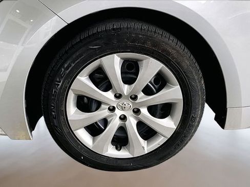 Used 2024 Toyota Corolla LE image 27