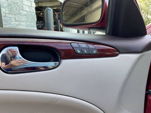 Used 2008 Buick Lucerne CXL w/ Driver Confidence Package FWD image 25
