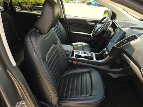 Used 2024 Ford Edge SEL image 27