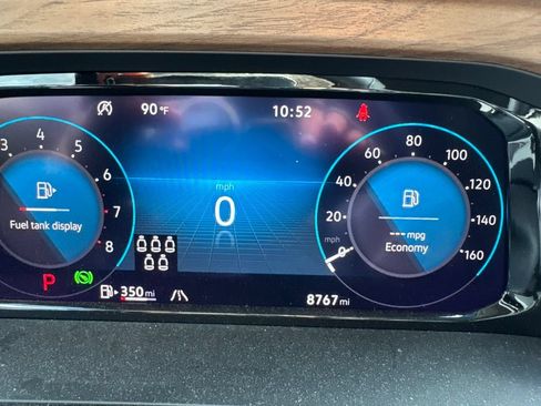 Used 2025 Volkswagen Atlas SE FWD image 13