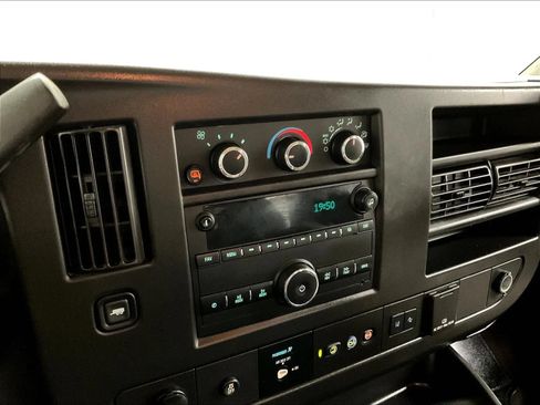 Used 2020 Chevrolet Express 2500 LT w/ LT Preferred Equipment Group RWD image 26