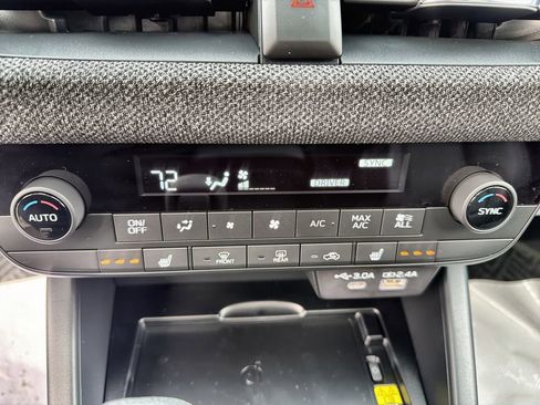 New 2026 Subaru Outback Limited AWD/4WD image 17