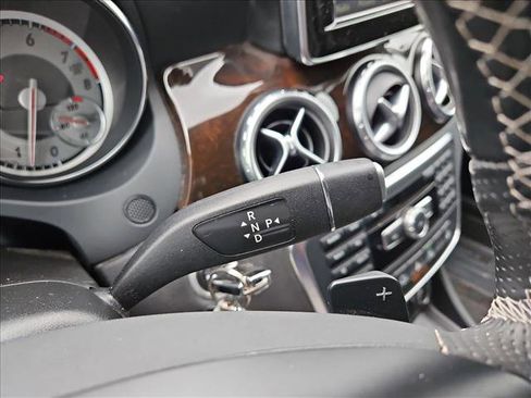 Used 2015 Mercedes-Benz GLA 250 4MATIC image 11