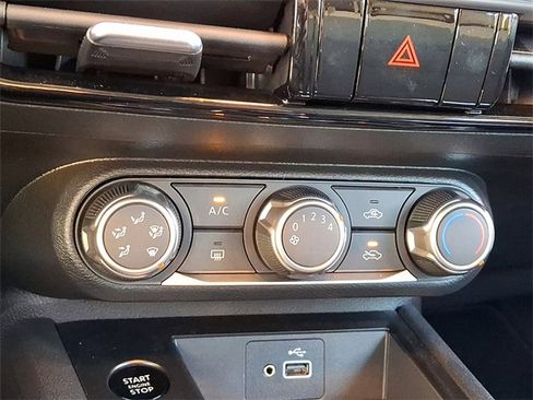 Used 2025 Nissan Kicks S image 15