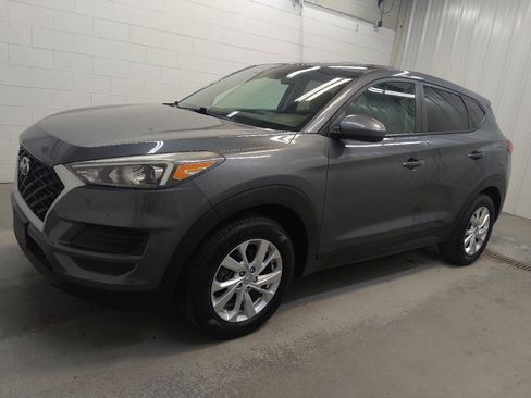 Used 2019 Hyundai Tucson SE AWD/4WD image 2