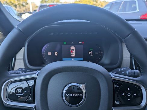 New 2026 Volvo XC90 T8 Plus w/ Protection Package Premier image 38