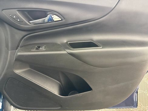 Used 2020 Chevrolet Equinox LT FWD image 21