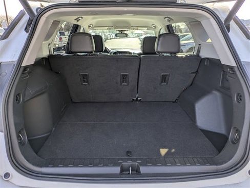 Used 2023 GMC Terrain SLT image 14