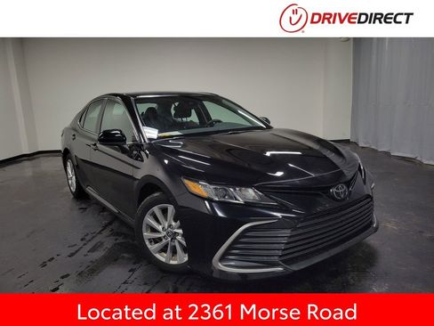 Used 2023 Toyota Camry LE image 1