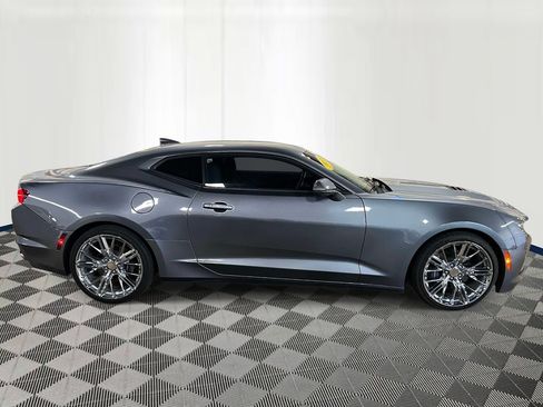 Used 2022 Chevrolet Camaro LT RWD image 6