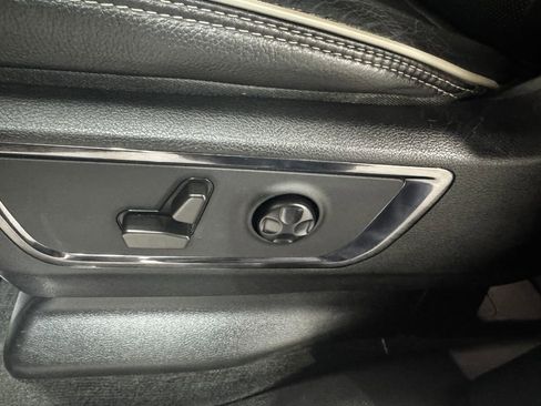 Used 2022 RAM 1500 Limited w/ Body-Colour Bumper Group image 19