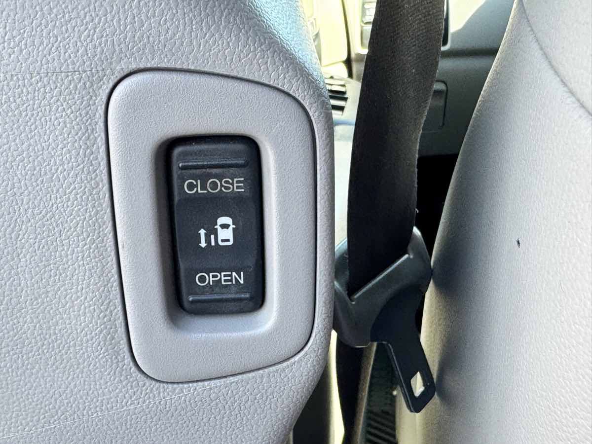 Used 2014 Honda Odyssey EX-L image 37