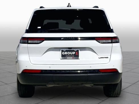 Used 2025 Jeep Grand Cherokee Limited w/ Black Appearance Package image 4