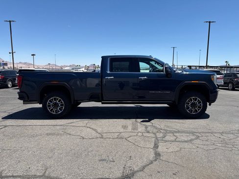 Used 2023 GMC Sierra 3500 Denali w/ Denali Ultimate Package AWD/4WD image 4