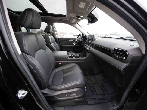 Used 2024 Honda Pilot Touring image 27