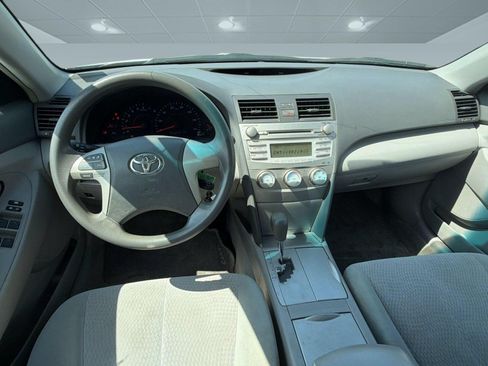 Used 2011 Toyota Camry LE FWD image 24