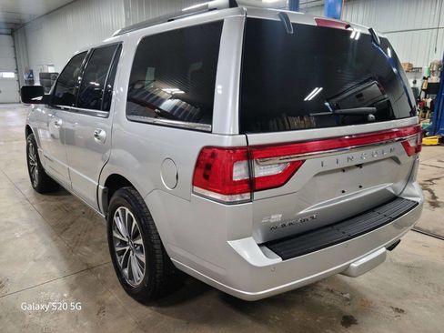 Used 2017 Lincoln Navigator Select image 7