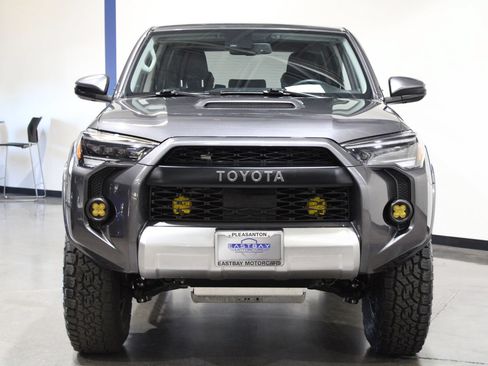Used 2020 Toyota 4Runner TRD Off-Road Premium w/ Moonroof Package AWD/4WD image 8