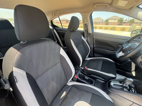 Used 2021 Nissan Versa SV FWD image 30