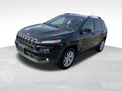 Used 2018 Jeep Cherokee Latitude w/ Cold Weather Group