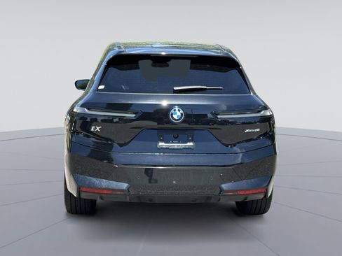 Used 2024 BMW iX xDrive50 w/ Premium Package AWD/4WD image 7