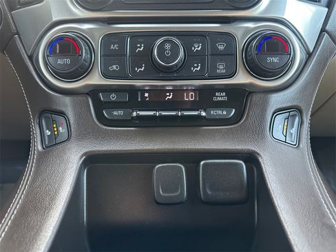 Used 2020 Chevrolet Tahoe LT image 22