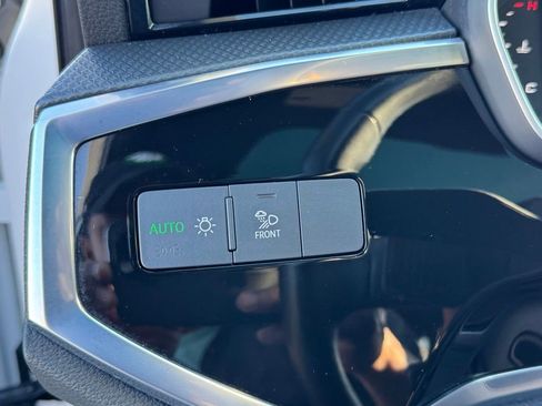 Used 2023 Audi Q3 2.0T Premium Plus image 29