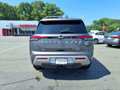 Certified 2024 Nissan Pathfinder Platinum w/ Cargo Package AWD/4WD image 6
