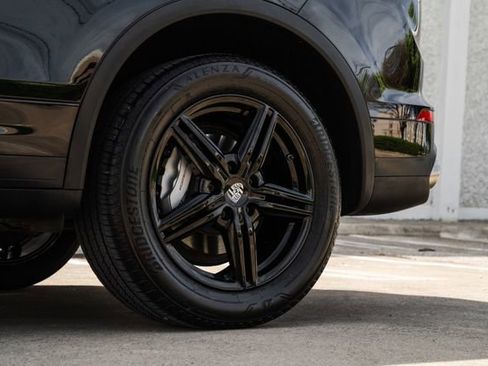 Used 2015 Porsche Cayenne S image 52