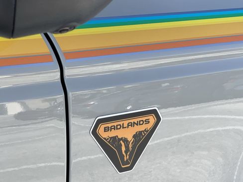 New 2025 Ford Bronco Badlands image 9