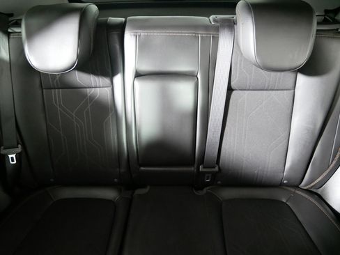 Used 2019 Chevrolet Trax LT w/ LT Convenience Package image 13