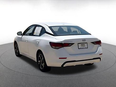 Used 2025 Nissan Sentra SV FWD image 15