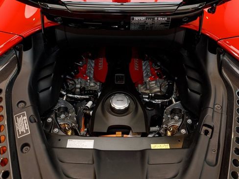 Used 2022 Ferrari SF90 Spider image 36