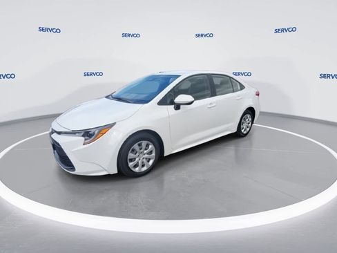 Used 2023 Toyota Corolla LE image 4