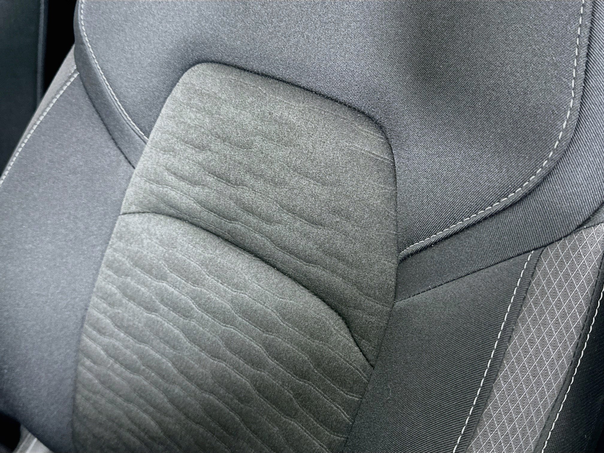 Used 2025 Nissan Pathfinder S FWD image 18