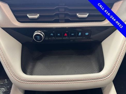 Used 2026 Ford Explorer Active w/ Active Comfort Package image 5