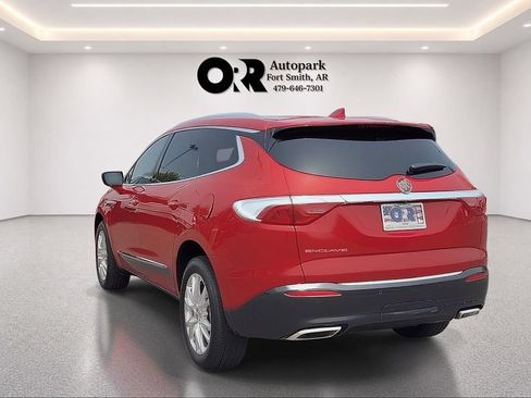 Used 2023 Buick Enclave Essence w/ Experience Buick Package FWD image 4