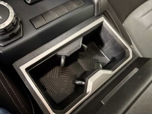 Used 2025 Toyota Tacoma TRD Sport image 15