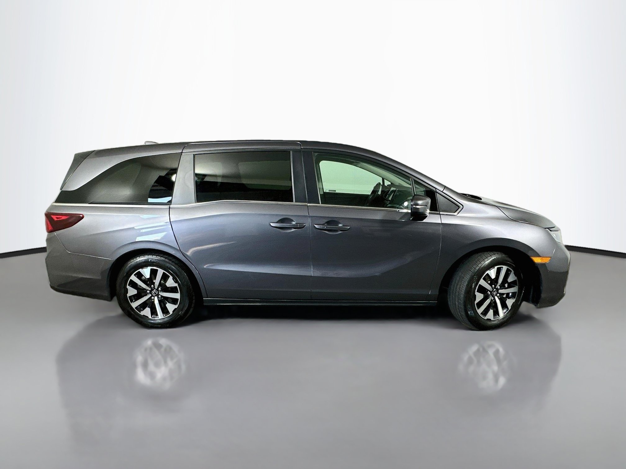Certified 2025 Honda Odyssey EX-L image 8
