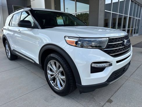 Certified 2023 Ford Explorer XLT w/ Equipment Group 202A AWD/4WD image 10