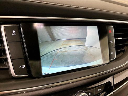 Used 2018 Buick Enclave Premium w/ Experience Buick Package image 17
