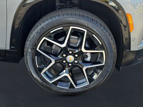 New 2026 Chevrolet Traverse High Country w/ LPO, Floor Liner Package image 10