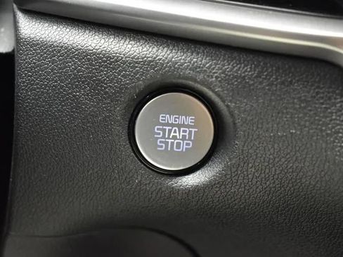 Used 2024 Kia Sorento S FWD image 29